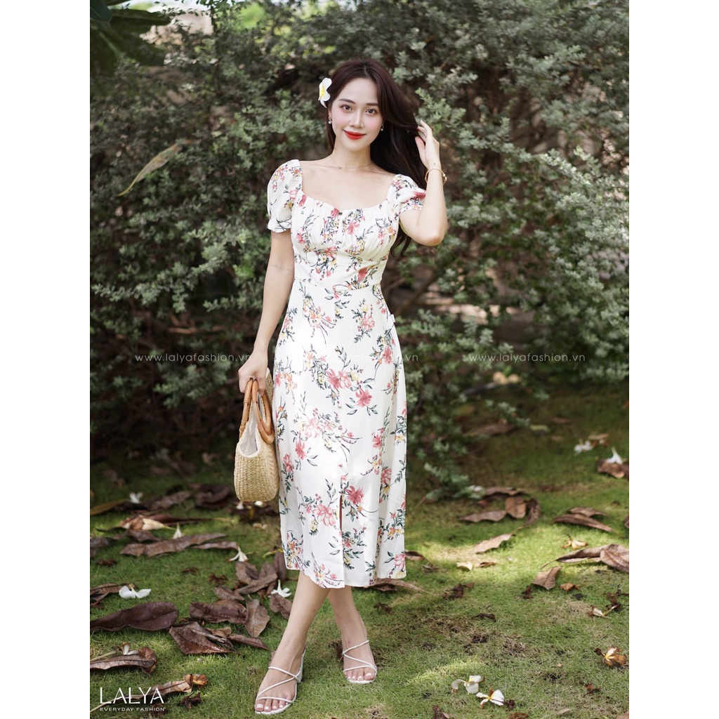 LALYA_D401_Váy hoa HQ nhún ngực khuy bọc-Trắng