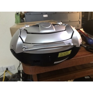 đài CD Radio Aux in Nhật bản