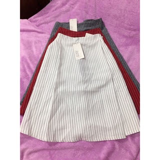 chân váy sọc xoè
