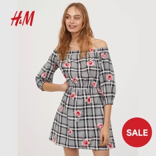 Đầm bẹt vai hiệu H&M auth 100%