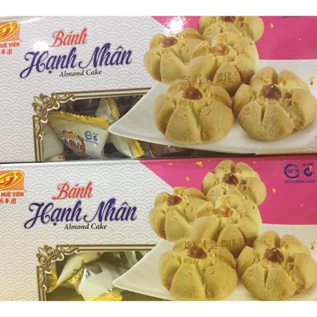 Bánh hạnh nhân (Almond cake)