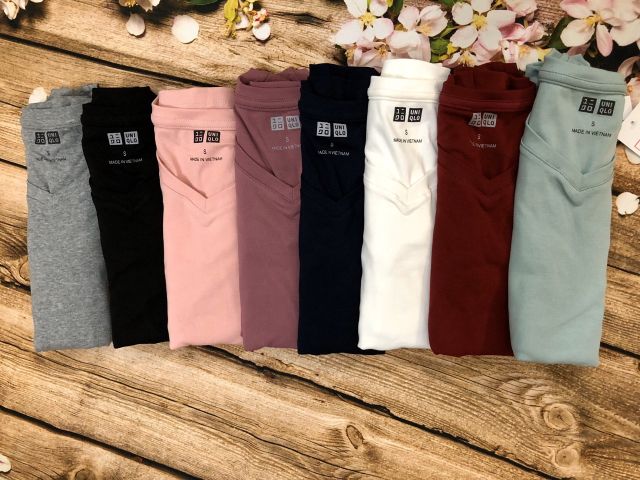 Áo giữ nhiệt nữ cổ tim GU