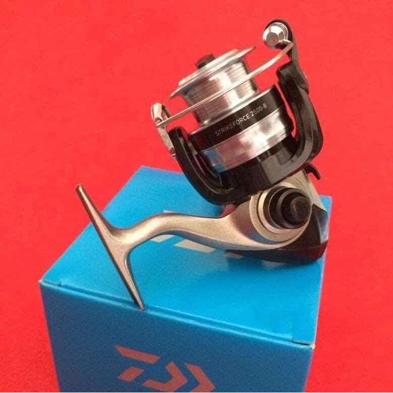 Máy câu cá DAIWA Striker Force SF2500-B ( Hàng Chính Hãng ) - Máy câu cá DAIWA (Made in Việt Nam)