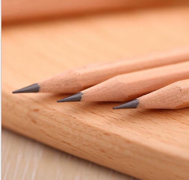 Hộp bút chì gỗ 2B  sale chỉ còn 30k