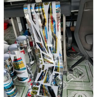 Tem xe sirus xám bạc chất liệu decal crôm