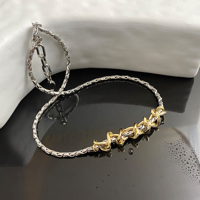 Dây Chuyền Kim Loại Dạng Xoắn Màu Sắc Tương Phản Phong Cách Hàn Quốc 19A1426