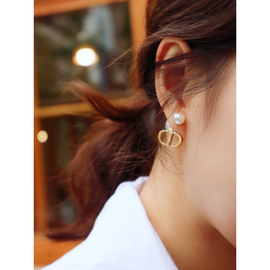 Khuyên tai thời trang phong cách cổ điển