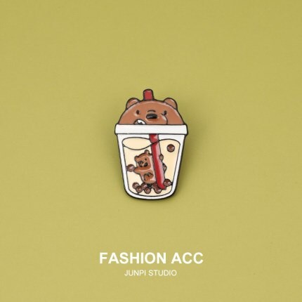 Pin cài áo ly trà sữa đầu gấu - GC423