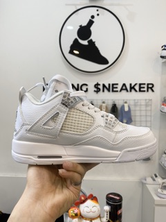 N Jordan 4 white