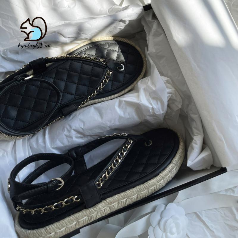 Sandal Hở Ngón Đế Cói Dày Dặn Phối Dây Xích Thời Trang Dành Cho Nữ