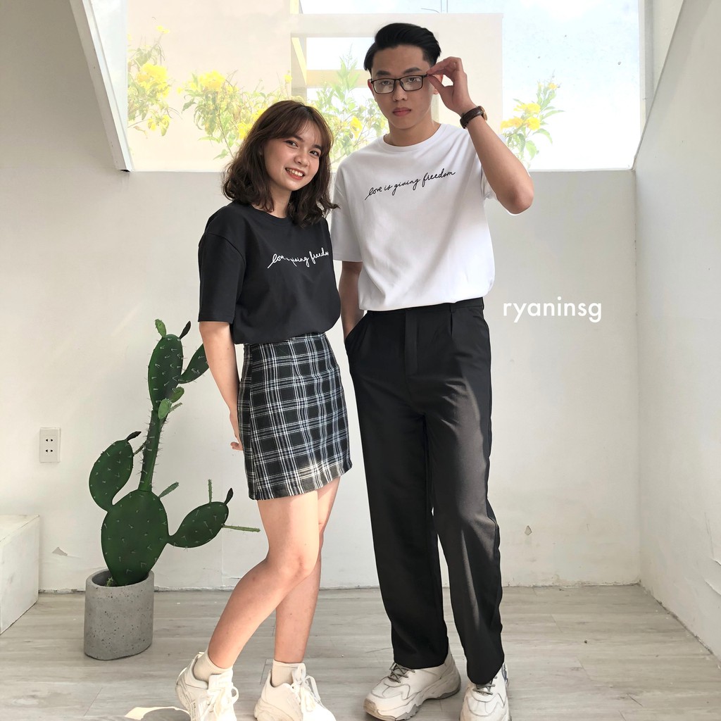 RYAN - Áo thun nam LOVE đen ngắn tay vải cotton cổ bo tròn thương hiệu RYAN form rộng phong cách Hàn Quốc