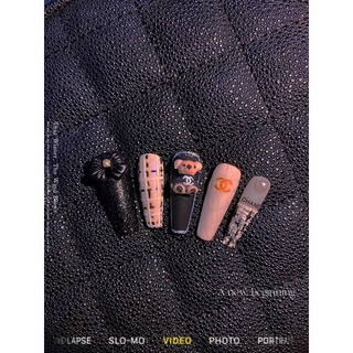 Nail box sang chảnh đính charm xinh