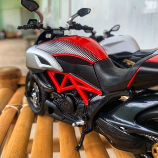 Mô hình xe 1:12 DUCATI Diavel