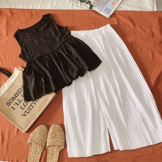 Set peplum đen + quần suông trắng ✨