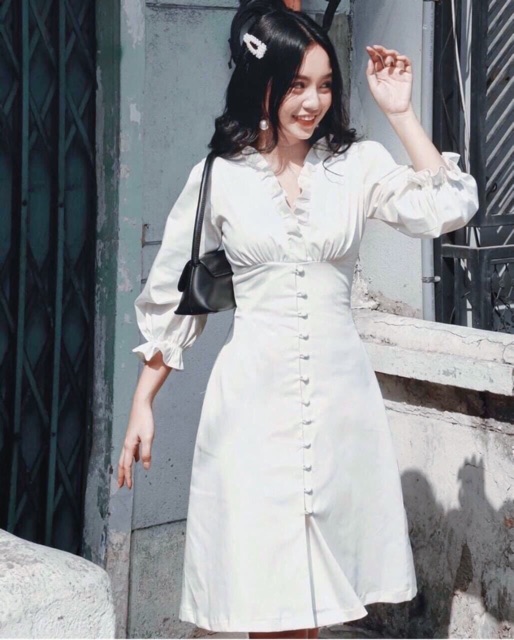 [Mã FATHANG5 giảm 10K đơn 50K] Đầm trắng nhúng ngực nút bọc (kèm hình thật) | BigBuy360 - bigbuy360.vn