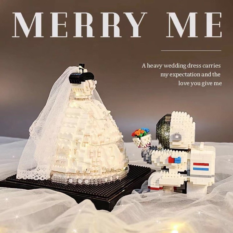 Mô hình lego phi hành gia cầm bó hoa tặng bạn gái - hàng order