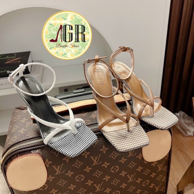 Sandal kẹp 3 dây phối lót màu sọc gót nhọn 6p