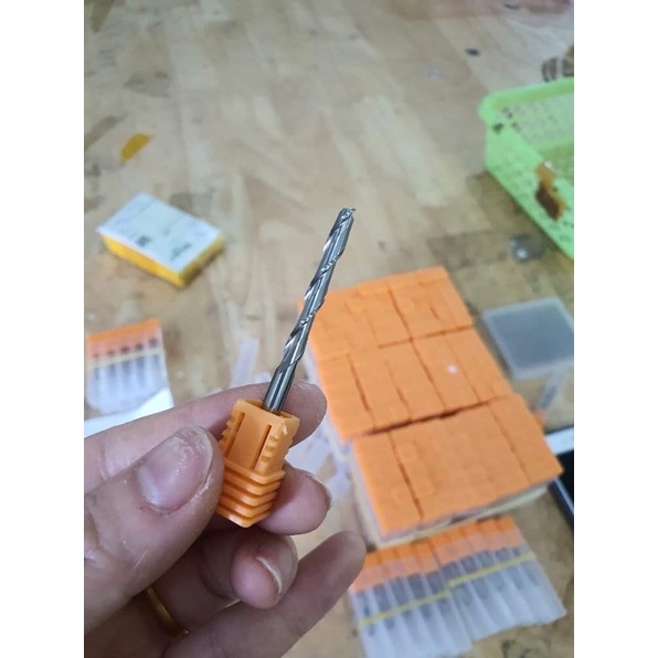Mũi cắt MDF, gỗ công nghiệp, gỗ ván, phá thô 2 me xoắn phi 4