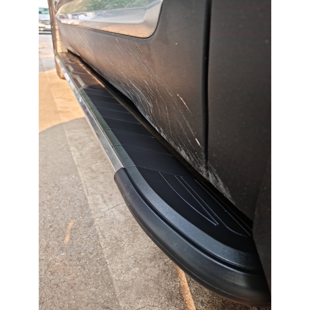 Bậc lên xuống, bậc bước chân, bậc dẫm Hyundai SantaFe 2022. Mẫu tráng gương SP