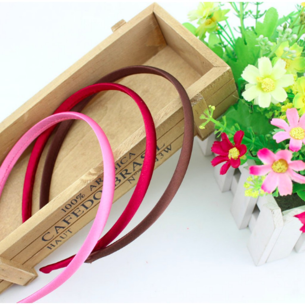 combo 3 cài tóc thời trang. lớp ngoài bao vải.giá 33k 3 cây. hàng y hình.combo 3 cây 3 màu. bản 1cm.phong cách Hàn Quốc.