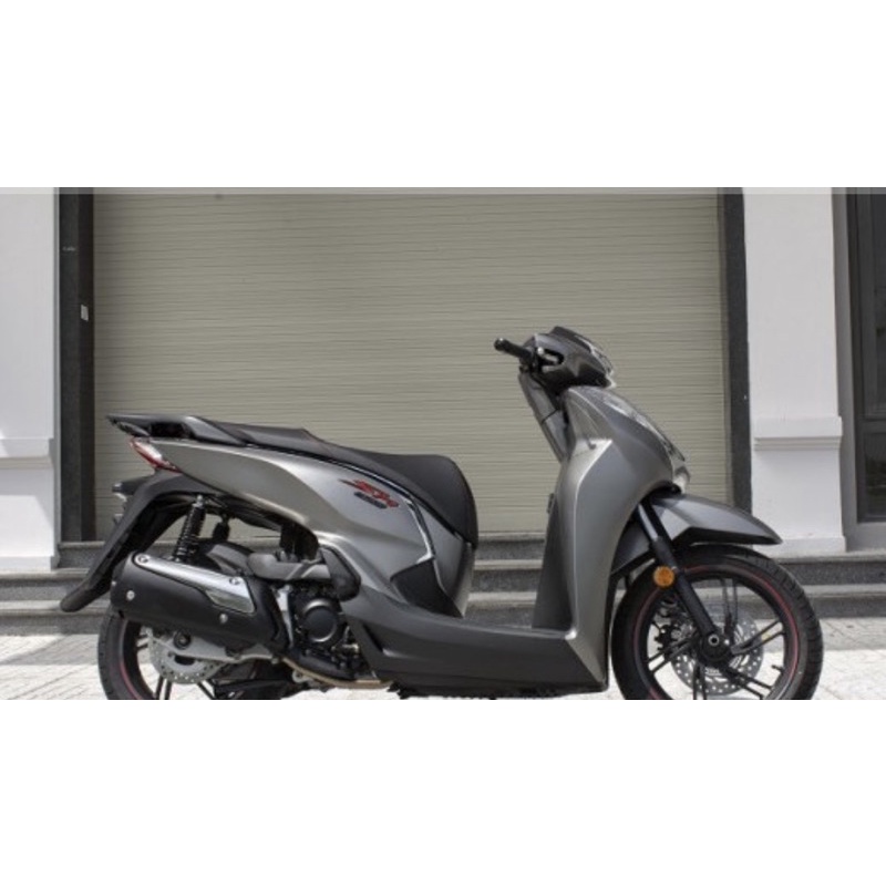 Tem chữ nổi logo Sh 300i chính hãng Honda giá 1 bên không bao gồm chữ( 300i)
