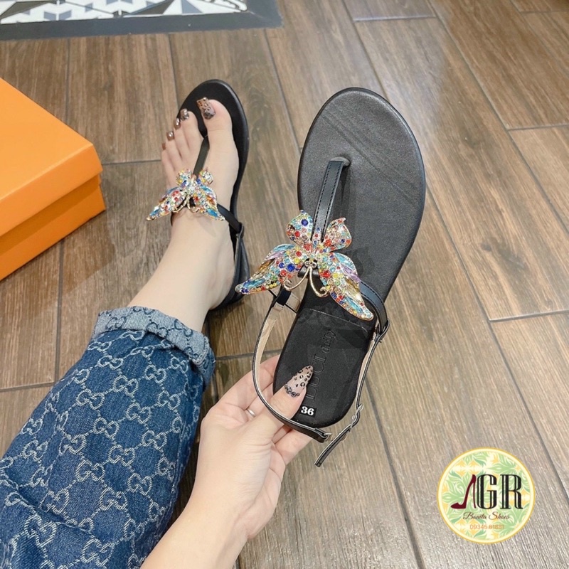 Sandal kẹp bướm đính đá hh mũi tròn ( hàng đẹp)