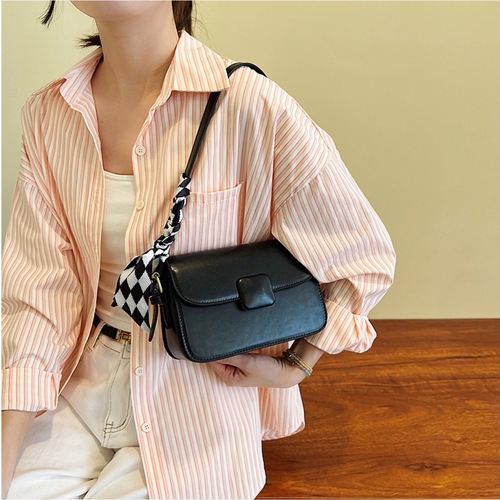 Túi da đeo chéo chữ nhật túi đeo vai nữ dáng trơn basic kèm dây lụa QH060 - Alicehousee