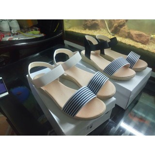 Sandal Nữ Đế Cao 3cm Trẻ Trung Hót Hít 2018