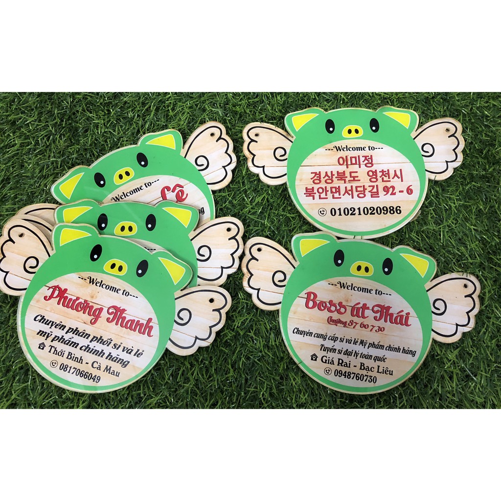 Bảng hiệu mica treo shop - Mẫu heo xinh xắn - Biển hiệu giá cực rẻ