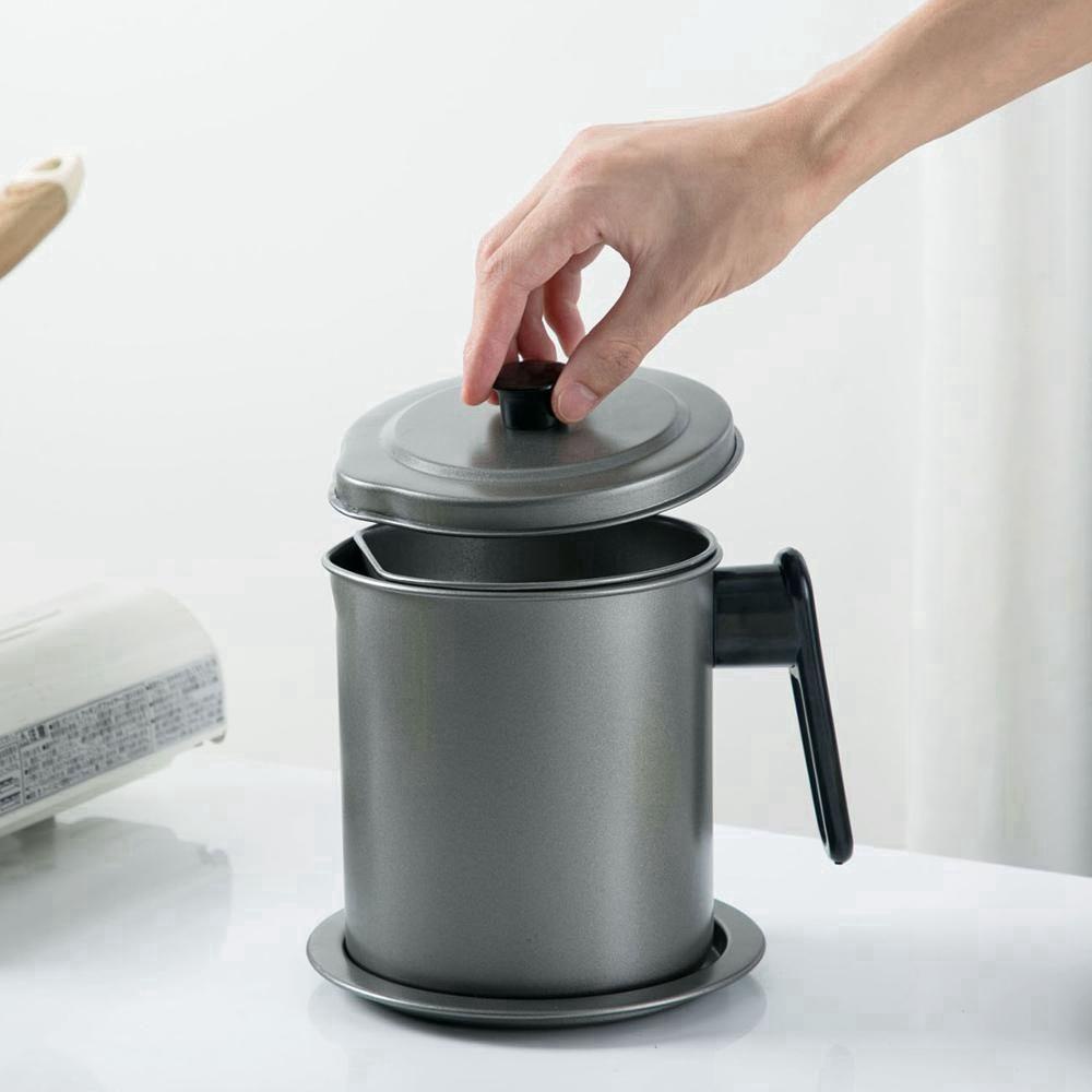 Bình Đựng Gia Vị / Dầu Ăn Kèm Đồ Lọc Tiện Dụng Cho Nhà Bếp
