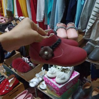 Giày boot siêu đẹp cho bé gái (lẻ 220k)