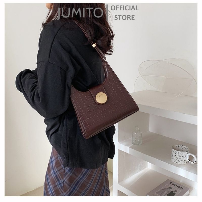 Túi xách nữ đeo chéo kẹp nách da sần cúc giữa to hàng Quảng Châu JUMITO SA534