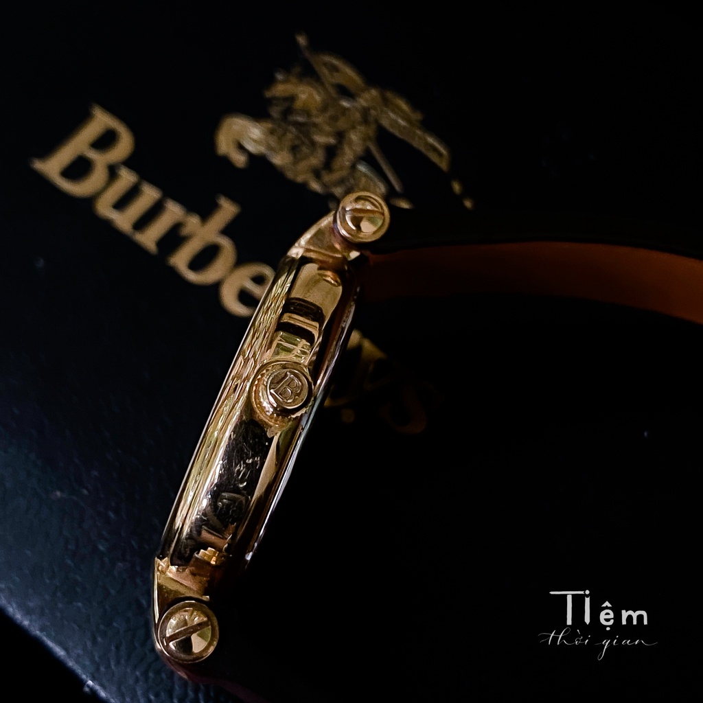 - Burberrys 3210 - NỮ - Đồng hồ USED >>> MỚI 98% / SWISS MADE / CHỐNG NƯỚC
