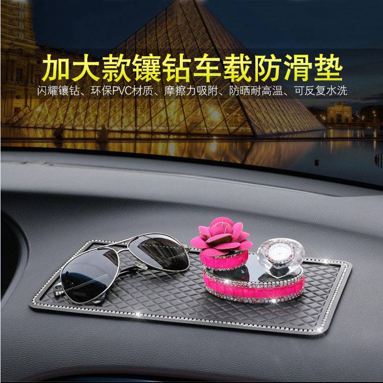 Tấm lót để đồ dán taplo xe hơi chống trượt đính đá sang trọng tiện dụng