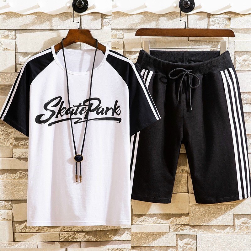 Bộ thể thao nam viền sọc năng động | BigBuy360 - bigbuy360.vn