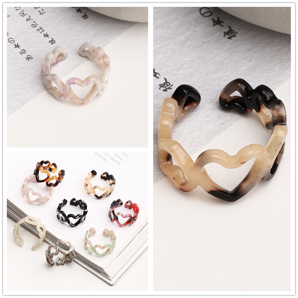 Nhẫn Nhựa Hình Trái Tim Nhiều Màu Sắc Dành Cho Nữ