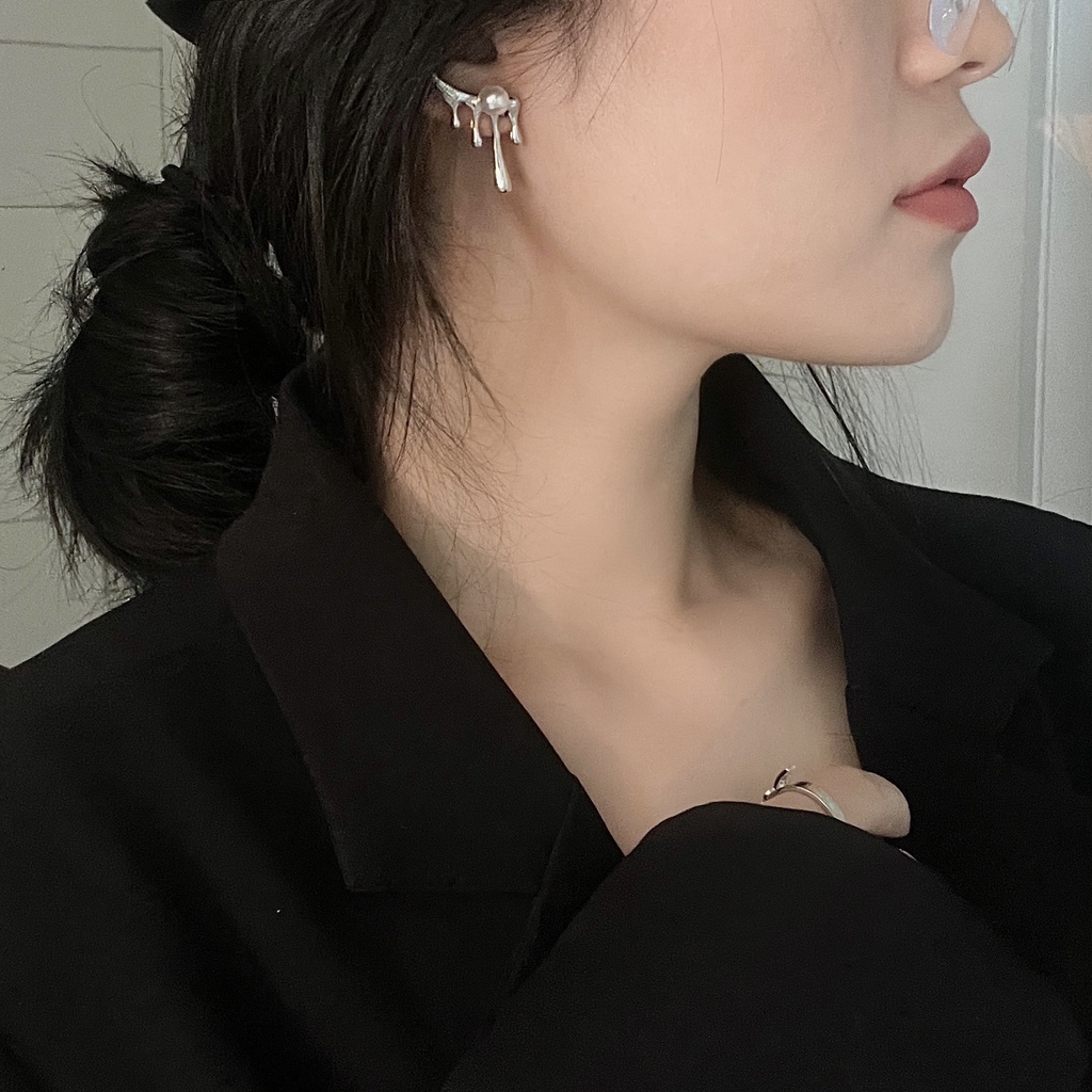 Khuyên tai kim loại đính ngọc trai nhân tạo thời trang