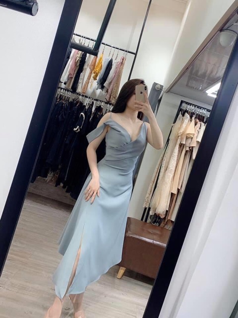 Váy thiết kế hai dây