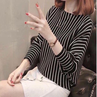 Áo len kẻ tay dơi