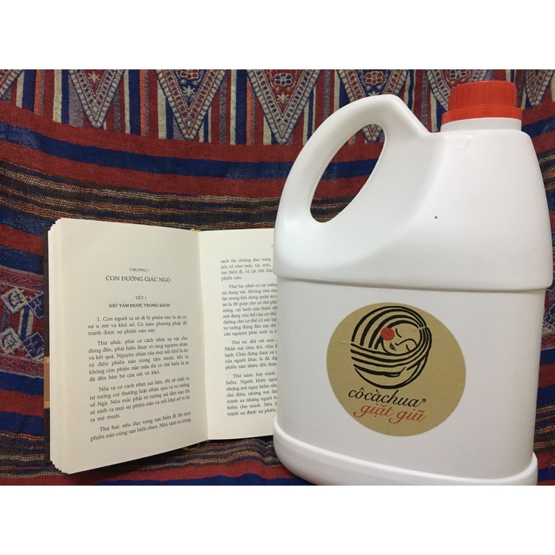 4lit Nước giặt Cô cà chua
