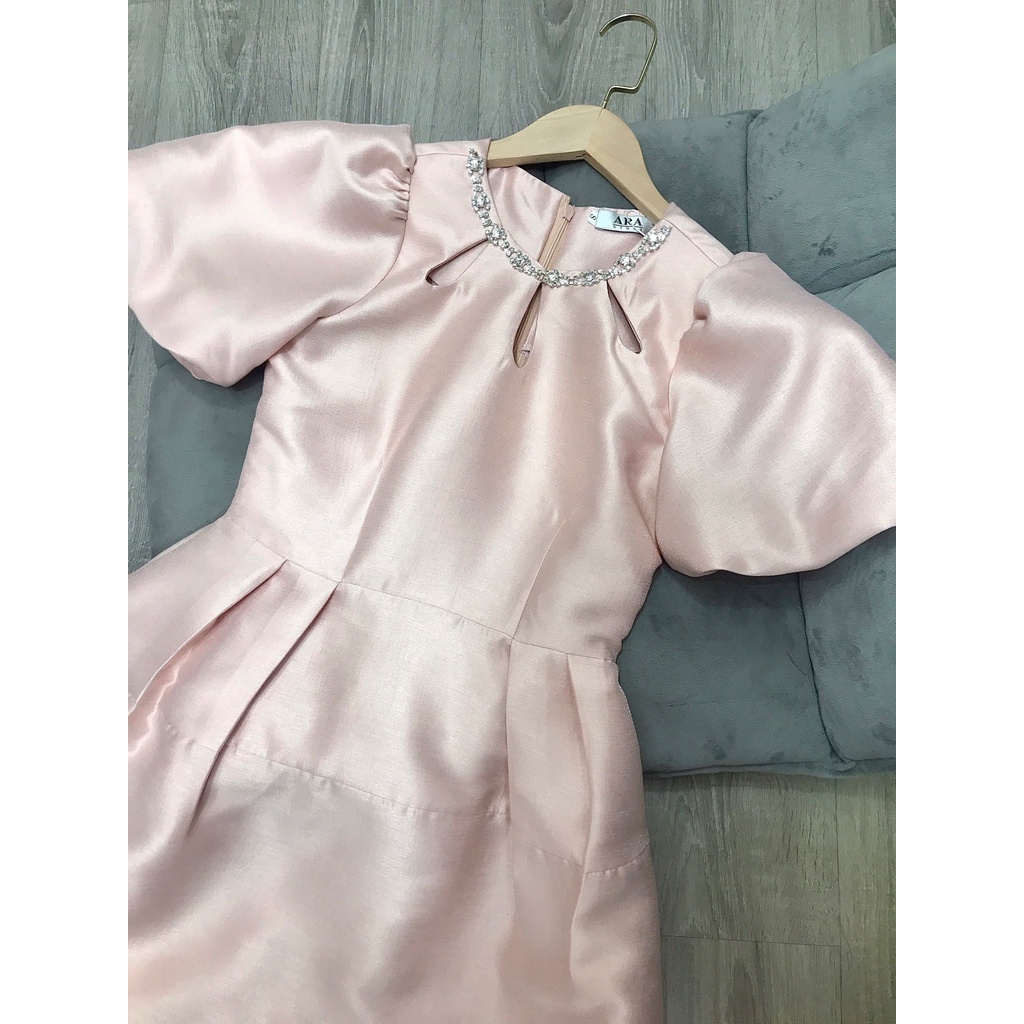 Váy tacta cổ đính siêu sang , gigi