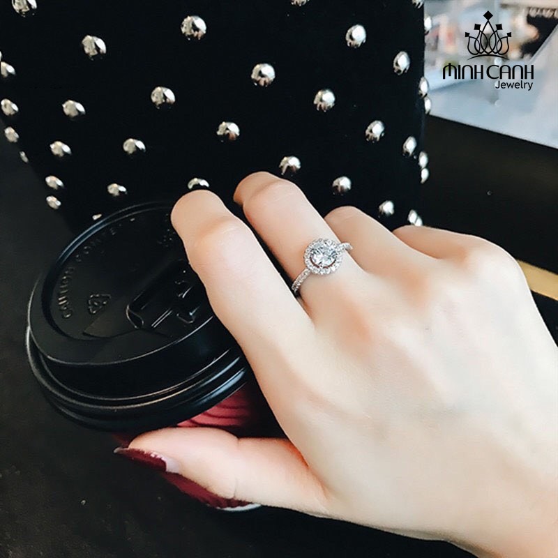 Nhẫn Bạc Nữ Minh Canh Jewelry Mặt Đá Tròn Viền Đá