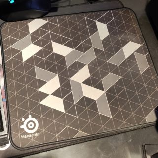 Pad chuột steelseries QCK Limited Gaming