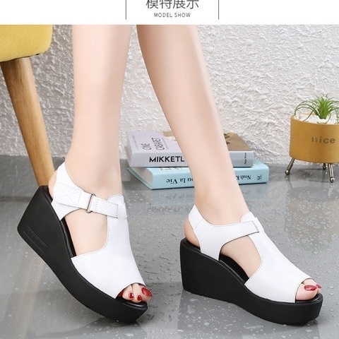 Giày sandal da mềm đế xuồng dày dễ phối đồ thời trang cho phụ nữ trung niên