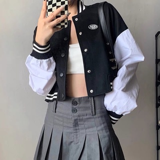 Áo khoác croptop phong cách Hàn Quốc