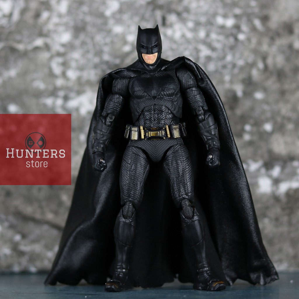 Mô hình Batman Mafex Justice League