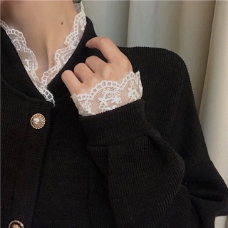 [order] Áo len cúc dọc viền ren