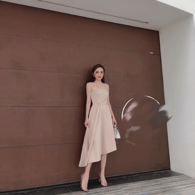 Váy dúm eoo cách điệuuu đính traiii