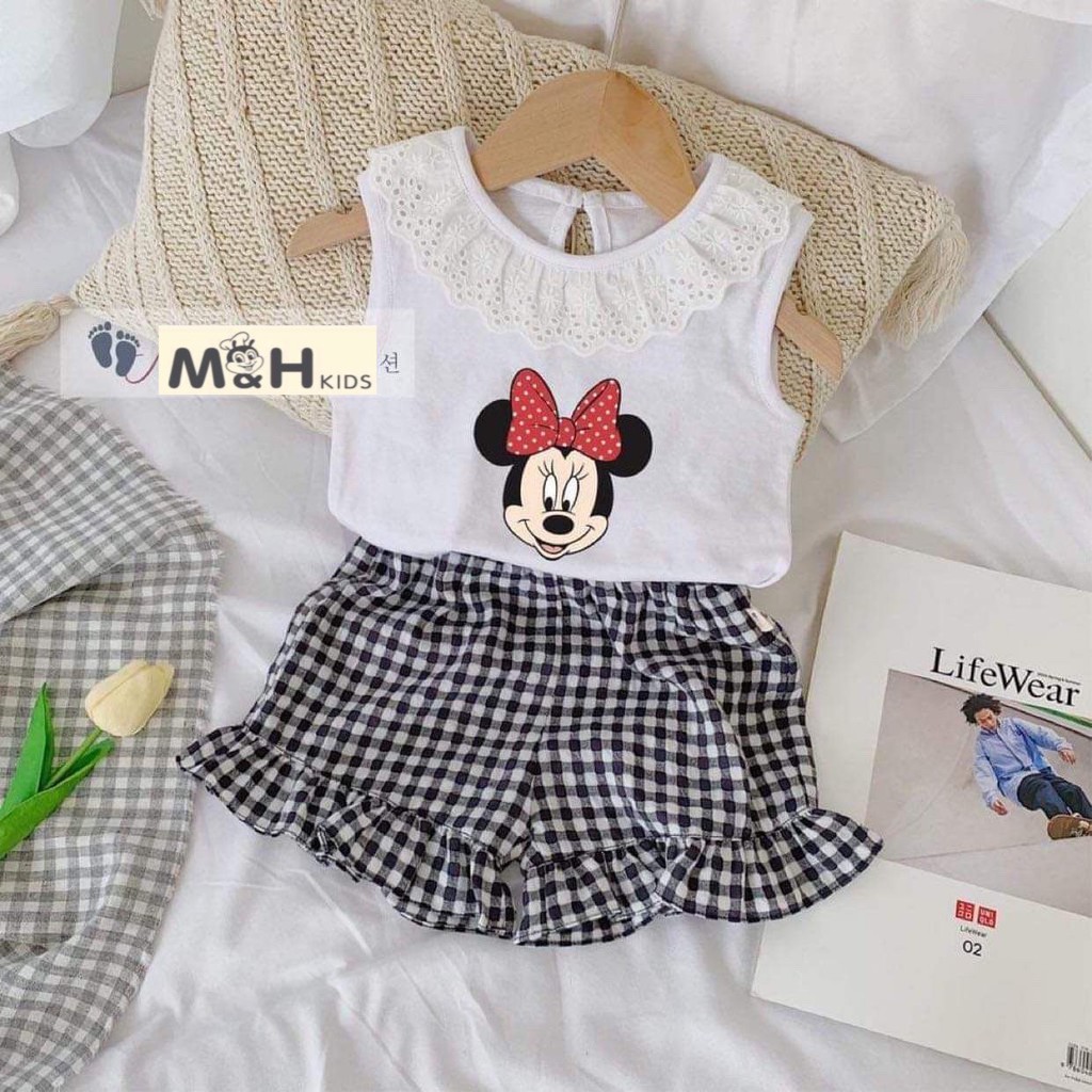 Bộ mickey cổ ren quần sọc bé gái