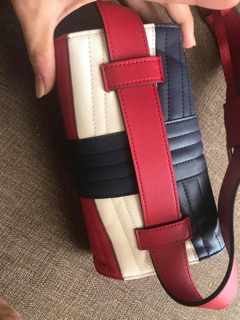 Túi Gucci đeo chéo